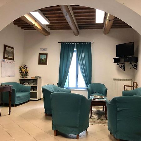 ホテル Residenza Pitigliano Gens Petilia - Nuova Gestione エクステリア 写真