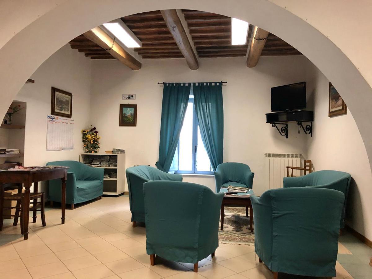 ホテル Residenza Pitigliano Gens Petilia - Nuova Gestione エクステリア 写真