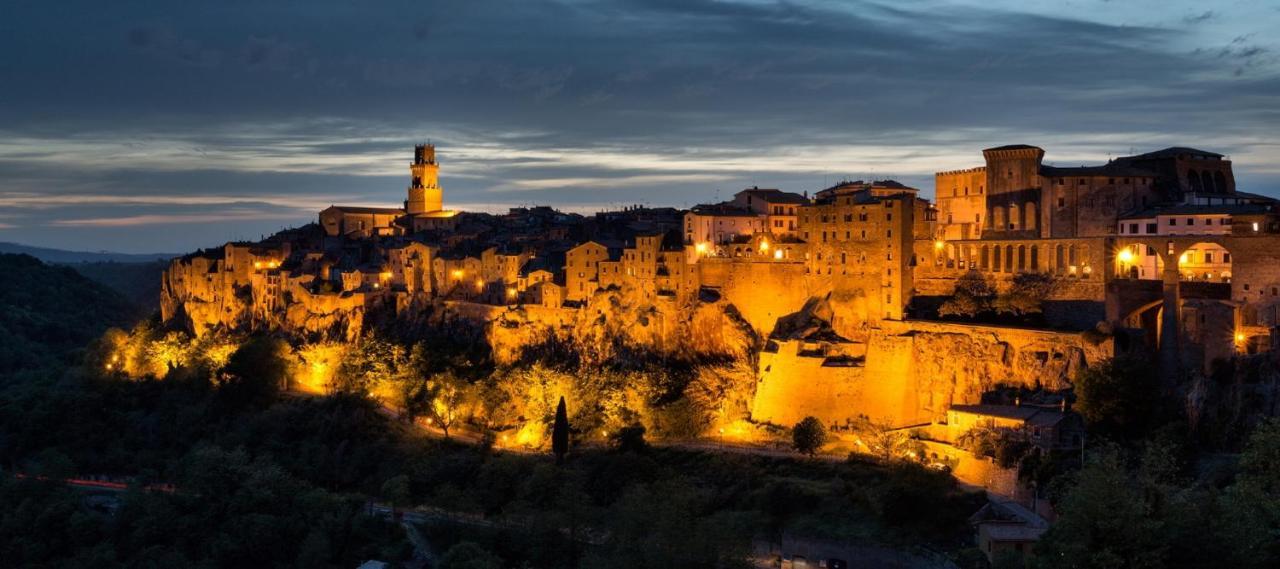 ホテル Residenza Pitigliano Gens Petilia - Nuova Gestione エクステリア 写真