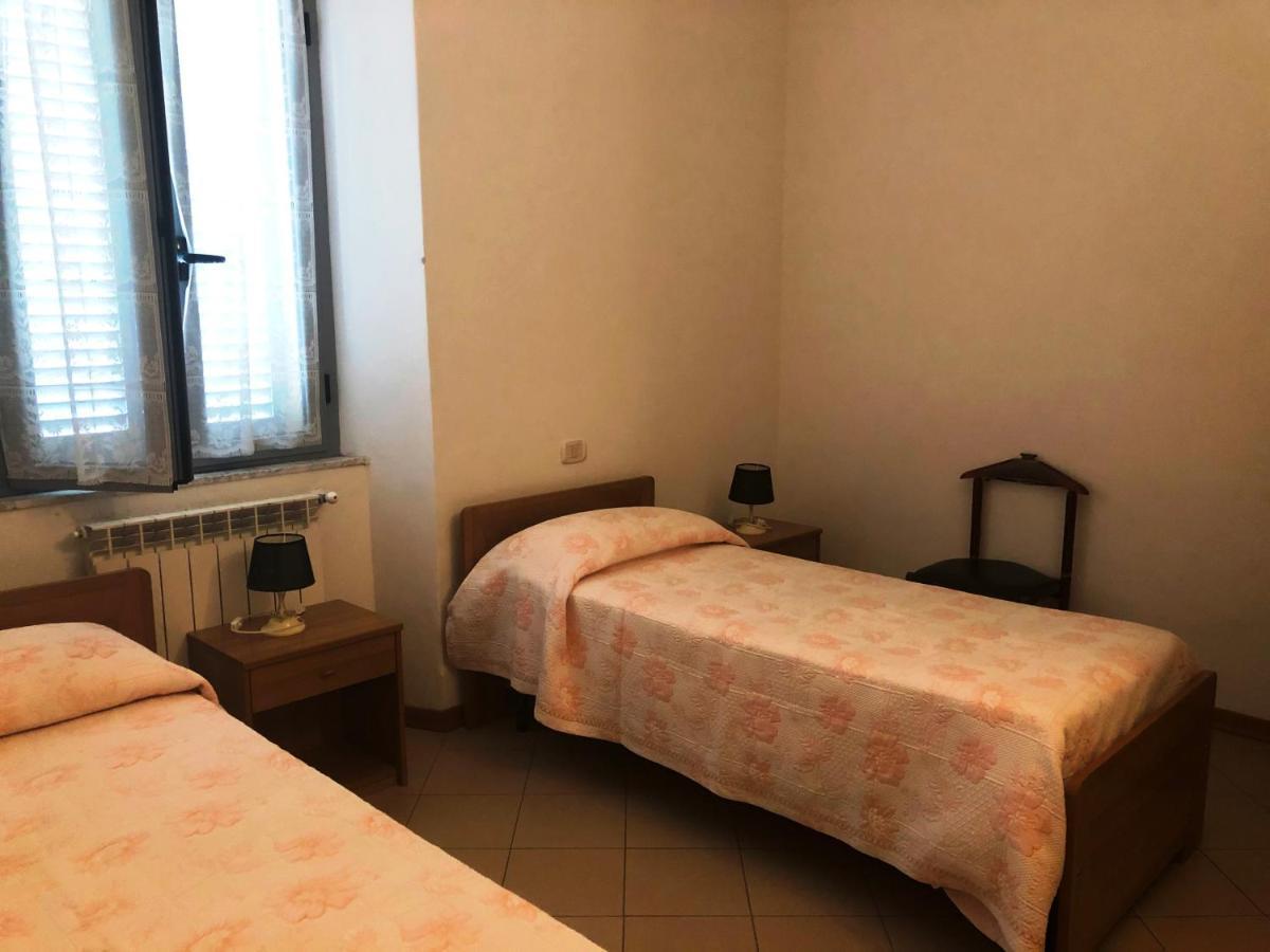 ホテル Residenza Pitigliano Gens Petilia - Nuova Gestione エクステリア 写真