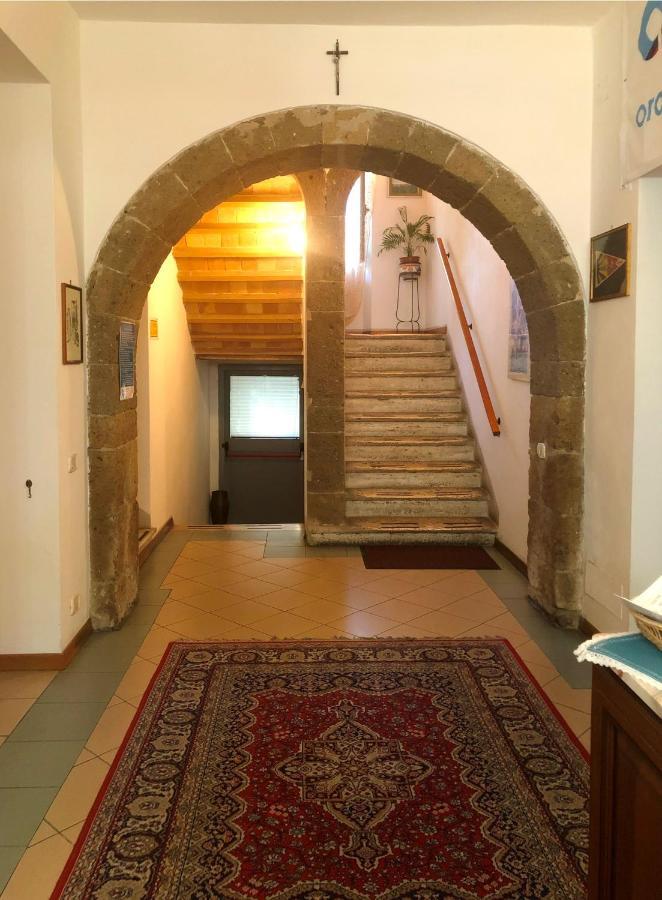 ホテル Residenza Pitigliano Gens Petilia - Nuova Gestione エクステリア 写真