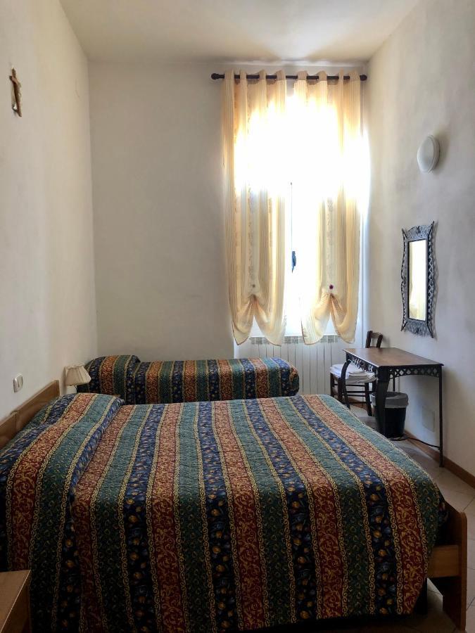 ホテル Residenza Pitigliano Gens Petilia - Nuova Gestione エクステリア 写真