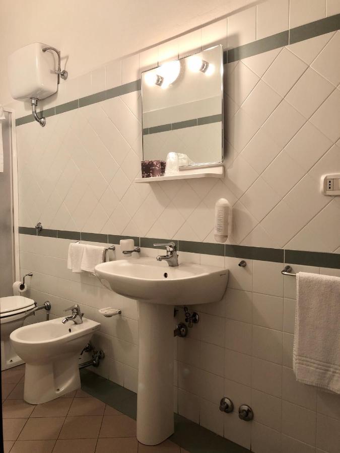 ホテル Residenza Pitigliano Gens Petilia - Nuova Gestione エクステリア 写真