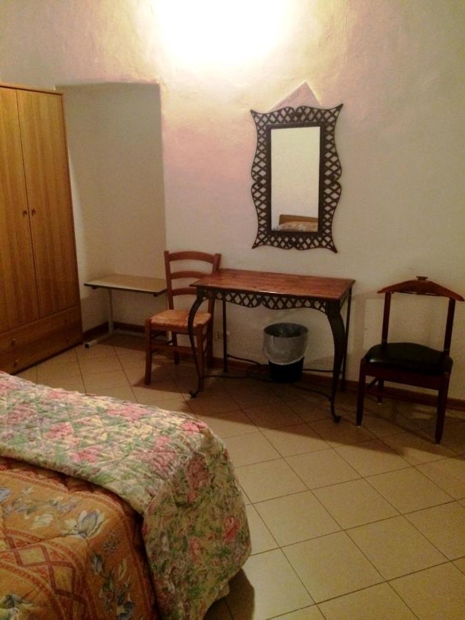 ホテル Residenza Pitigliano Gens Petilia - Nuova Gestione エクステリア 写真