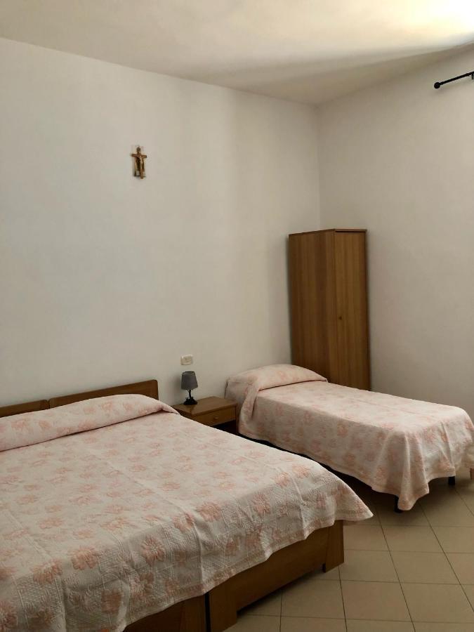 ホテル Residenza Pitigliano Gens Petilia - Nuova Gestione エクステリア 写真