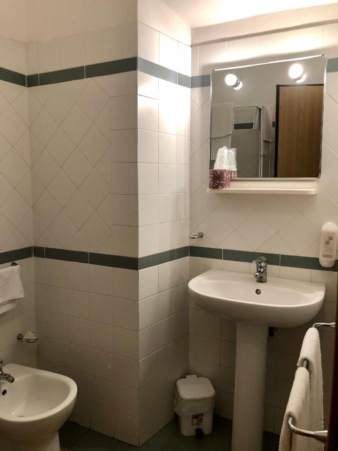 ホテル Residenza Pitigliano Gens Petilia - Nuova Gestione エクステリア 写真