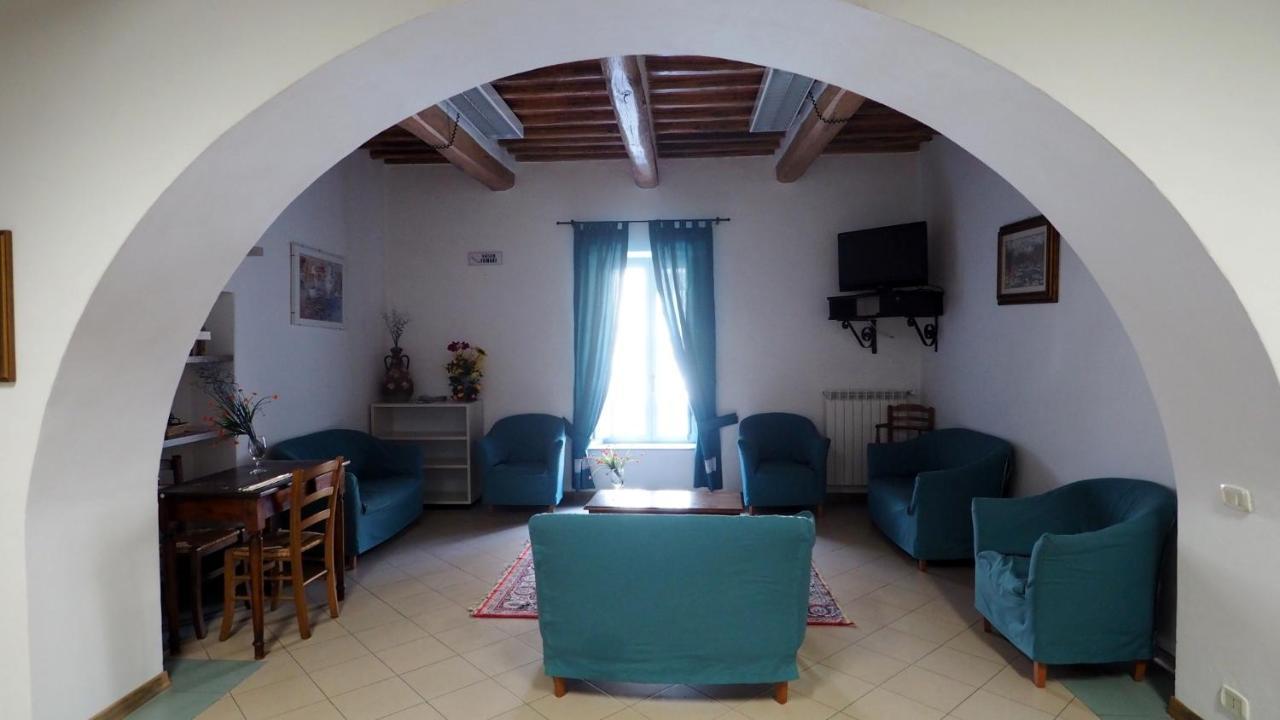 ホテル Residenza Pitigliano Gens Petilia - Nuova Gestione エクステリア 写真