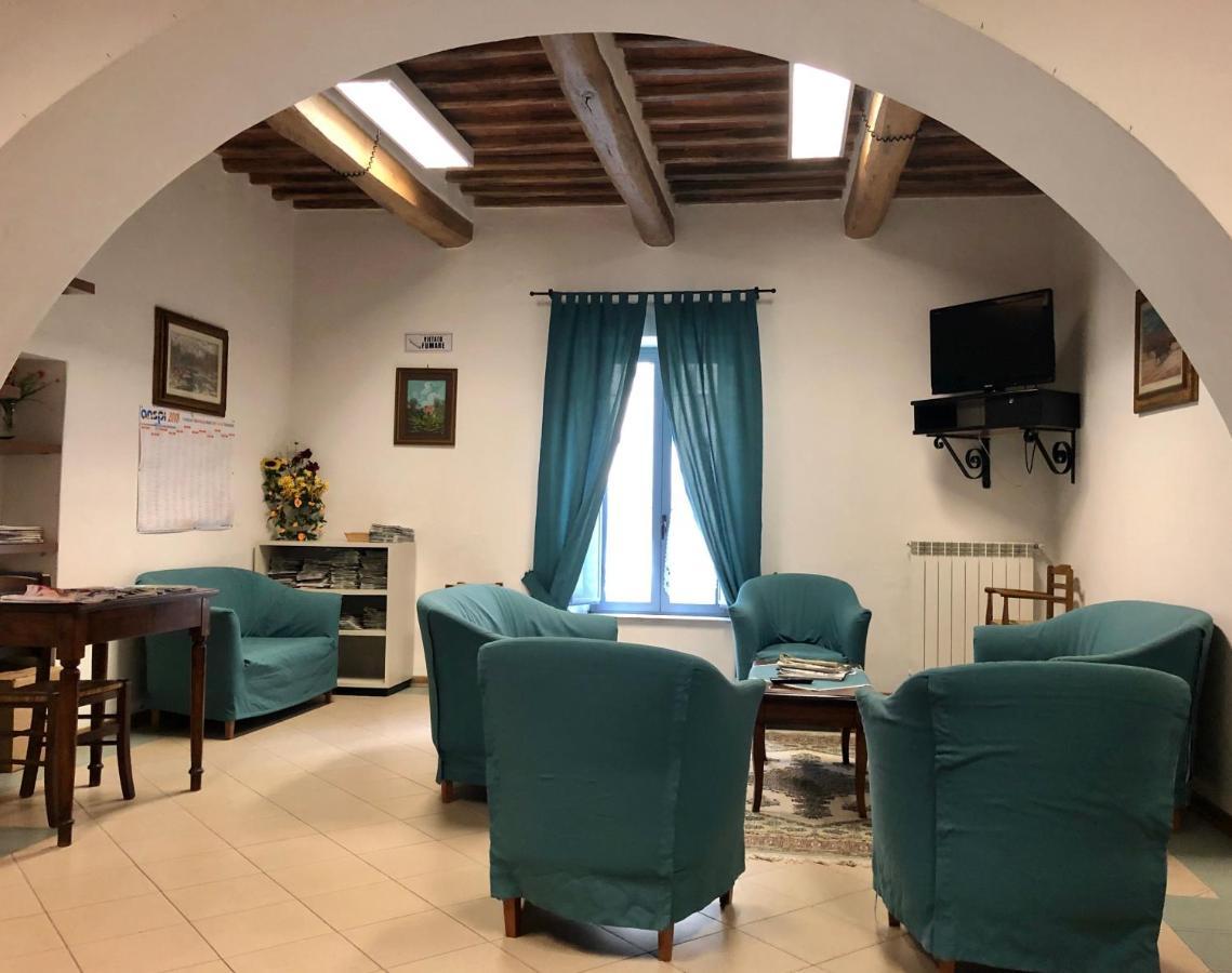 ホテル Residenza Pitigliano Gens Petilia - Nuova Gestione エクステリア 写真