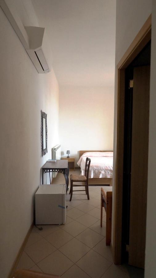 ホテル Residenza Pitigliano Gens Petilia - Nuova Gestione エクステリア 写真